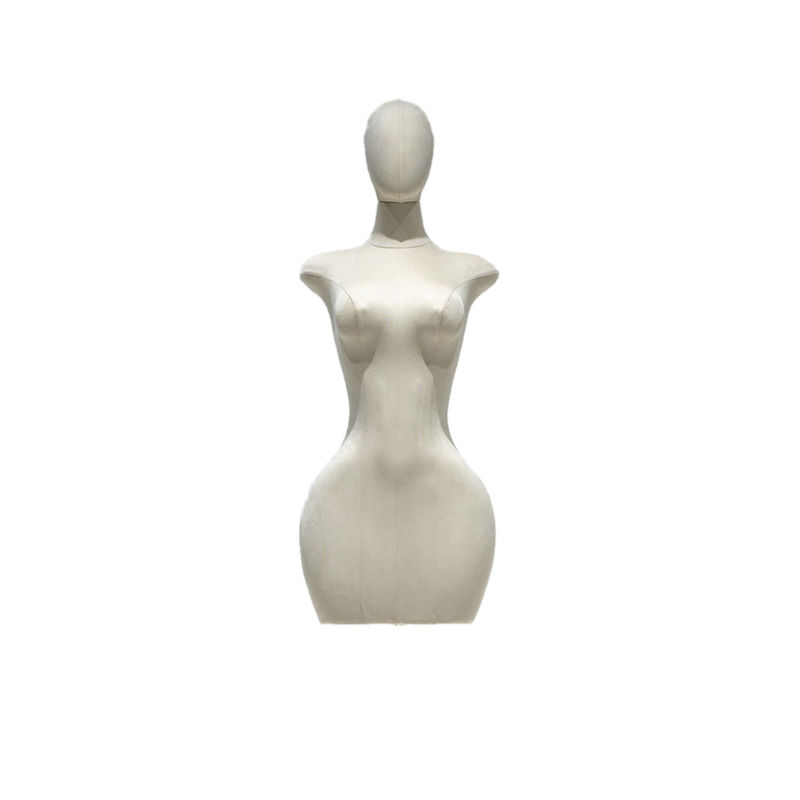 Modèle de demi-corps féminin grossier utilisé pour l'affichage du corps des vêtements avec courbe naturelle du corps pour l'affichage en magasin
