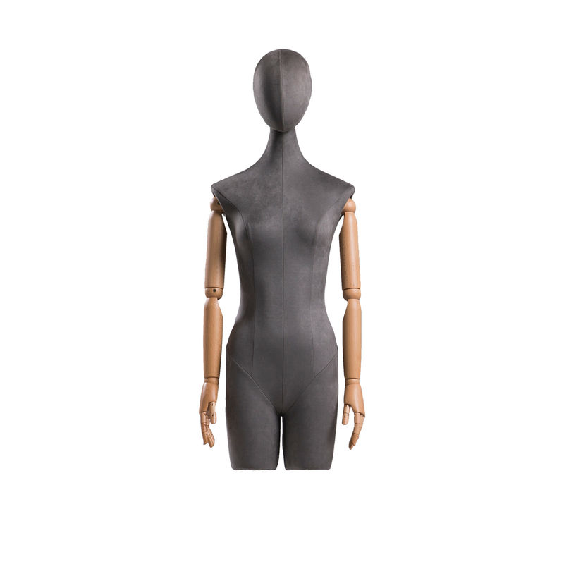 Une mannequine féminine à demi-corps, taille de 63 cm, debout.